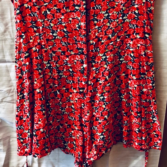 ❤️Red Floral Romper❤️ - Picture 3 of 4